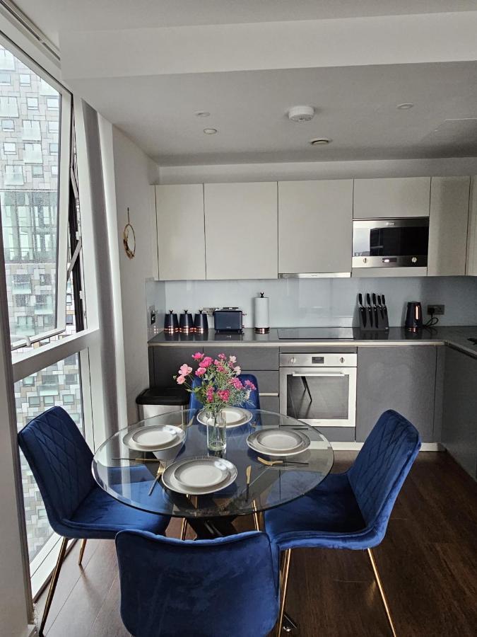 2 Bed Luxurious Apartments Canary Wharf London Eksteriør bilde