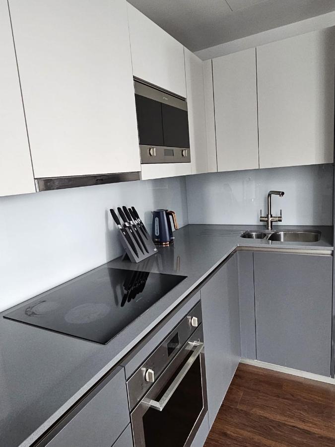 2 Bed Luxurious Apartments Canary Wharf London Eksteriør bilde