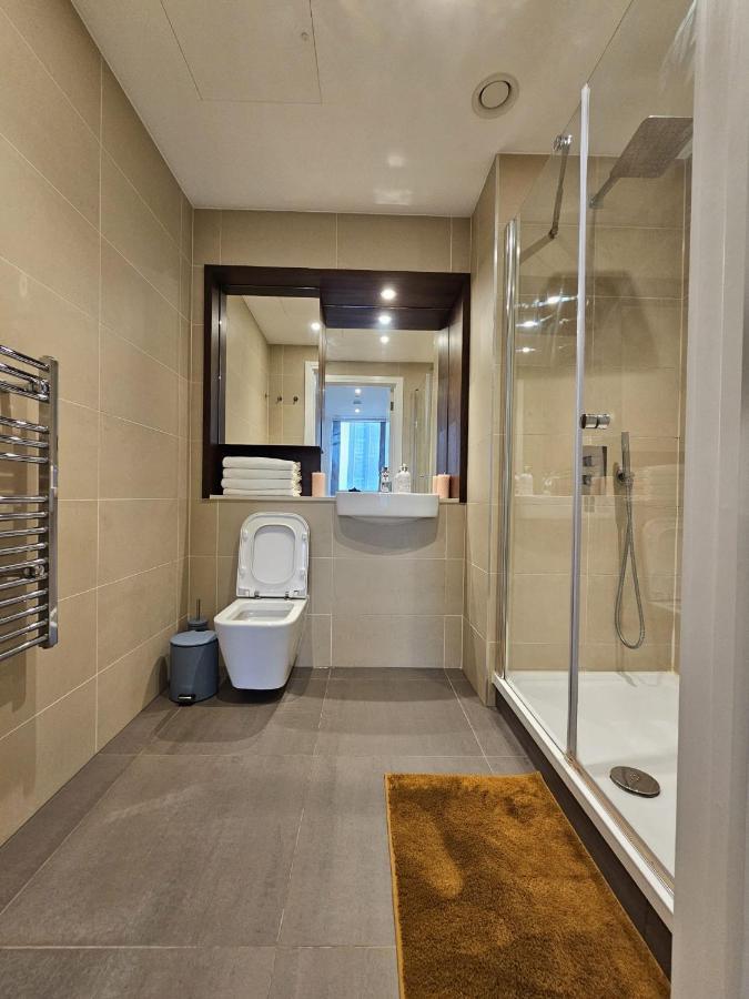 2 Bed Luxurious Apartments Canary Wharf London Eksteriør bilde